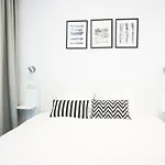 Black & White Canteras